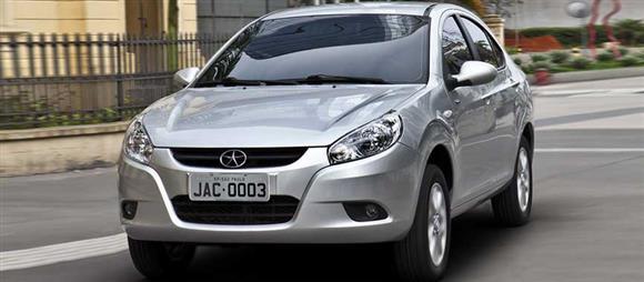 نقد و بررسی رانندگی خودرو