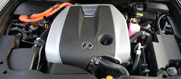 نقد و بررسی موتور