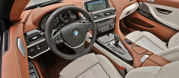 نقد و بررسی فضای داخلی