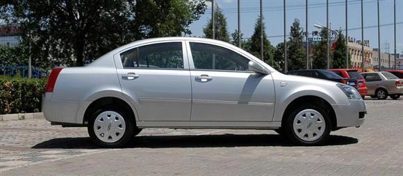 نقد و بررسی بیرون خودرو