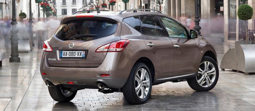 نقد و بررسی رانندگی خودرو