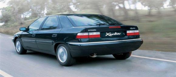 نقد و بررسی رانندگی خودرو