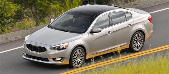 نقد و بررسی رانندگی خودرو