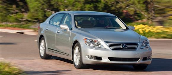 نقد و بررسی رانندگی خودرو