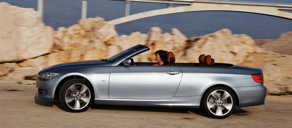 نقد و بررسی بیرون خودرو