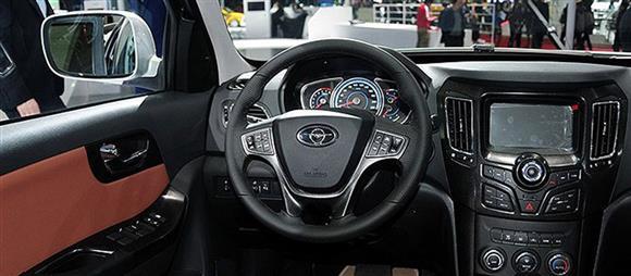 نقد و بررسی فضای داخلی