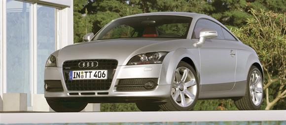 نقد و بررسی بیرون خودرو