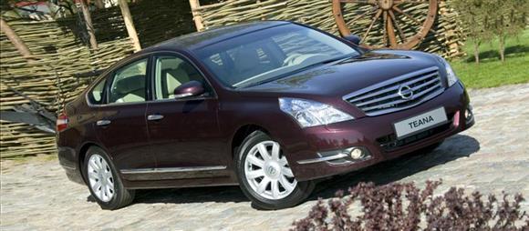 نقد و بررسی رانندگی خودرو