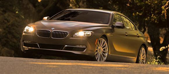 نقد و بررسی بیرون خودرو