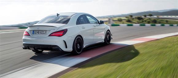 نقد و بررسی رانندگی خودرو