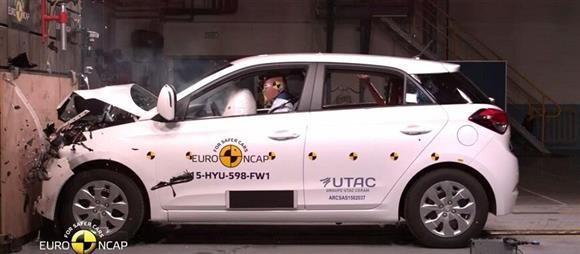 نقد و بررسی ایمنی خودرو