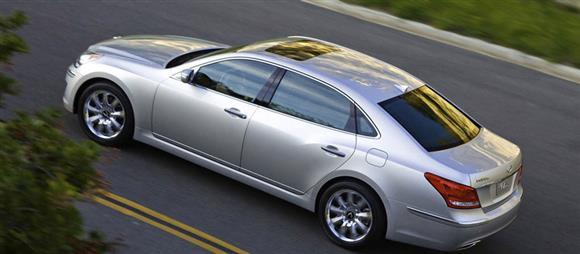 نقد و بررسی بیرون خودرو