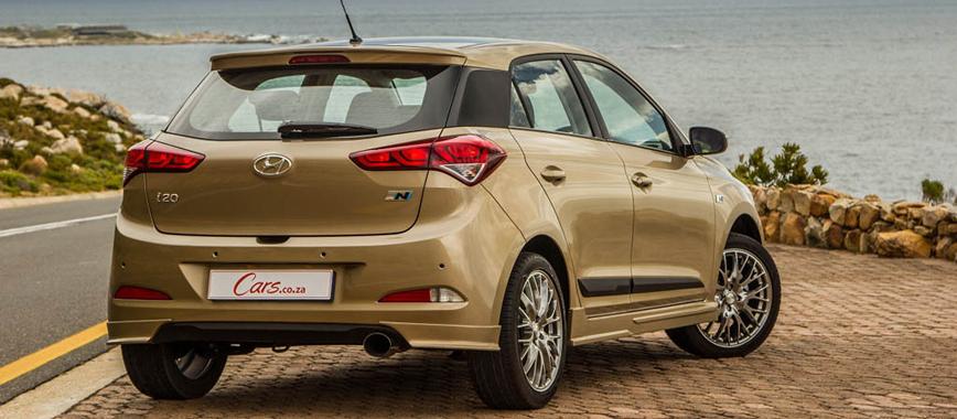 نقد و بررسی رانندگی خودرو