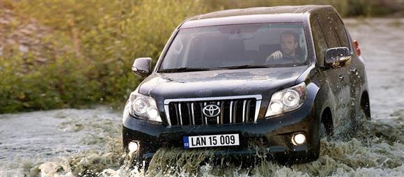 نقد و بررسی رانندگی خودرو