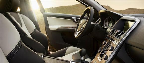 نقد و بررسی فضای داخلی