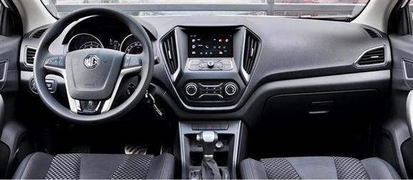 نقد و بررسی فضای داخلی