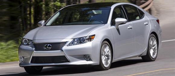 نقد و بررسی رانندگی خودرو