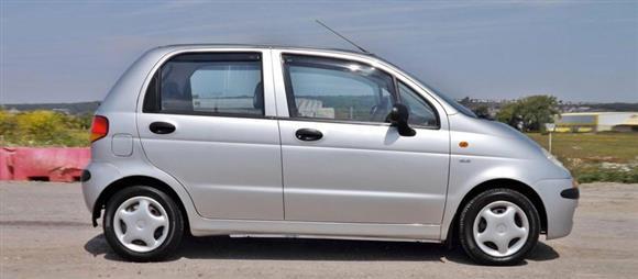 نقد و بررسی بیرون خودرو